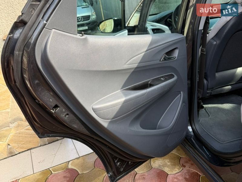 Хэтчбек Chevrolet Bolt EV 2019 в Одессе фото 22 Хэтчбек Chevrolet Bolt EV 2019 в Одессе
