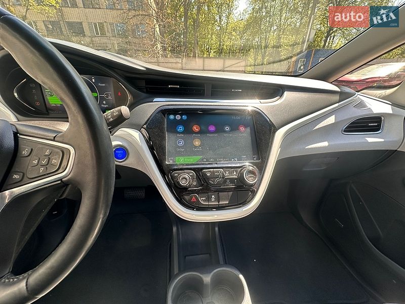 Хэтчбек Chevrolet Bolt EV 2017 в Киеве фото 23 Хэтчбек Chevrolet Bolt EV 2017 в Киеве