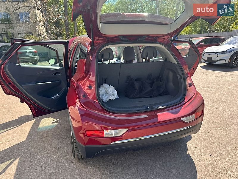 Хэтчбек Chevrolet Bolt EV 2017 в Киеве фото 31 Хэтчбек Chevrolet Bolt EV 2017 в Киеве