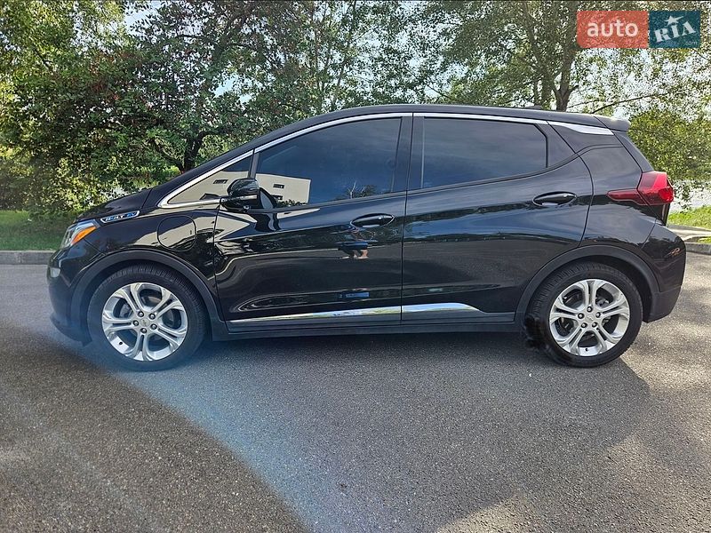 Хэтчбек Chevrolet Bolt EV 2019 в Киеве
