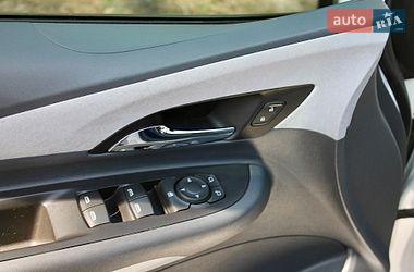 Хэтчбек Chevrolet Bolt EV 2019 в Днепре