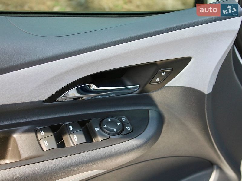 Хэтчбек Chevrolet Bolt EV 2019 в Днепре