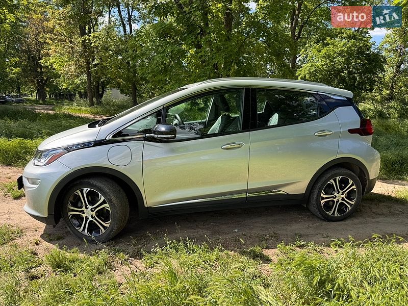 Хэтчбек Chevrolet Bolt EV 2017 в Первомайске