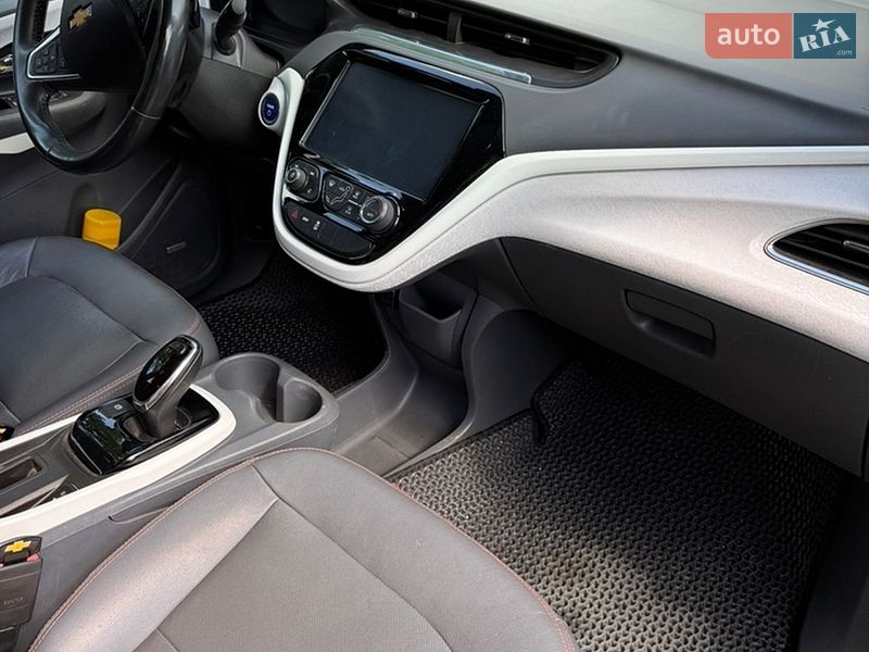 Хэтчбек Chevrolet Bolt EV 2017 в Первомайске