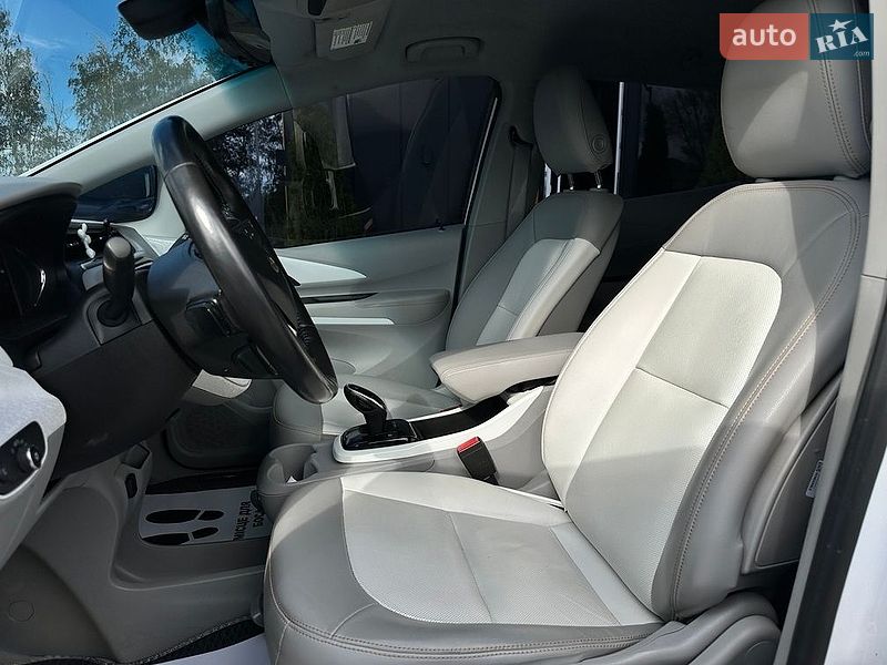 Хэтчбек Chevrolet Bolt EV 2020 в Ивано-Франковске фото 10 Хэтчбек Chevrolet Bolt EV 2020 в Ивано-Франковске