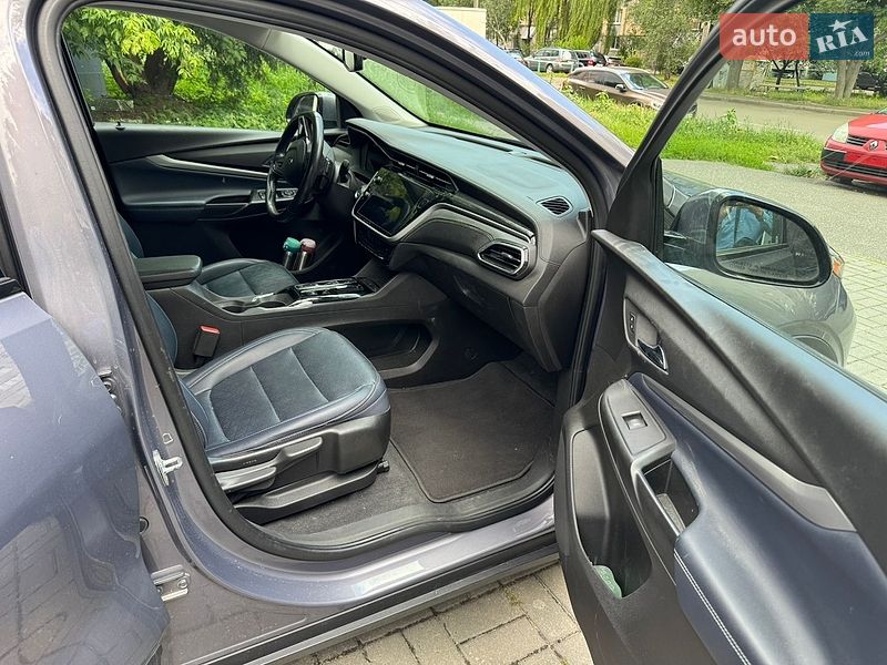 Хэтчбек Chevrolet Bolt EV 2021 в Киеве