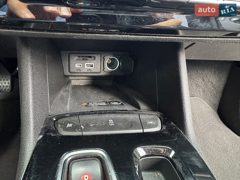 Хэтчбек Chevrolet Bolt EV 2021 в Киеве