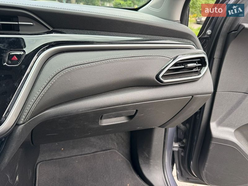 Хэтчбек Chevrolet Bolt EV 2021 в Киеве