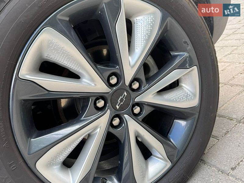 Хэтчбек Chevrolet Bolt EV 2021 в Киеве