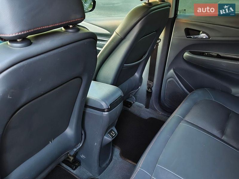Хэтчбек Chevrolet Bolt EV 2018 в Хмельницком