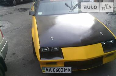 Купе Chevrolet Camaro 1988 в Киеве