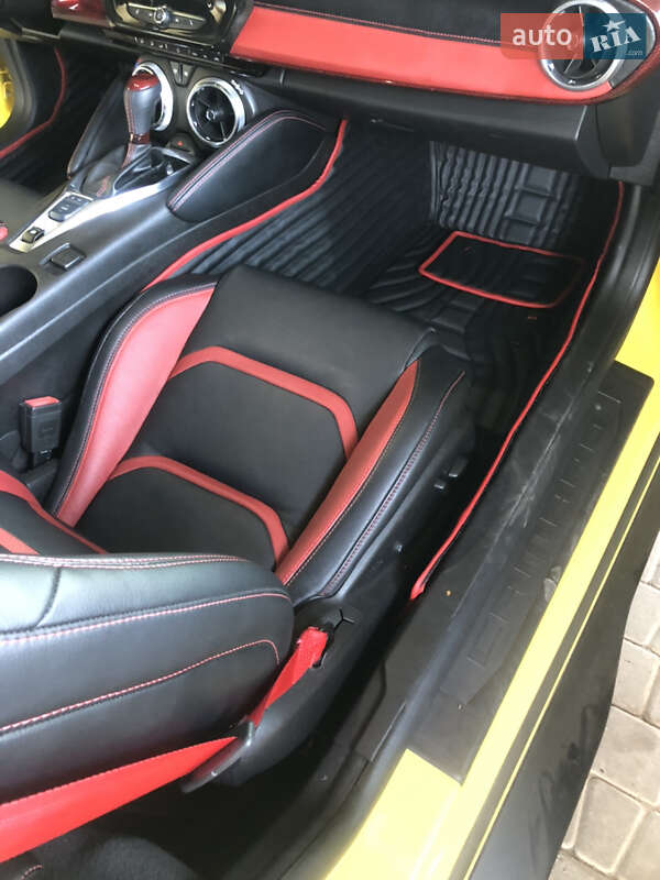 Купе Chevrolet Camaro 2017 в Заставній
