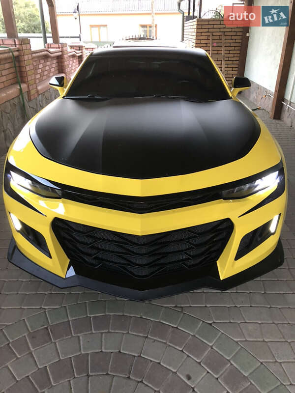 Купе Chevrolet Camaro 2017 в Заставній