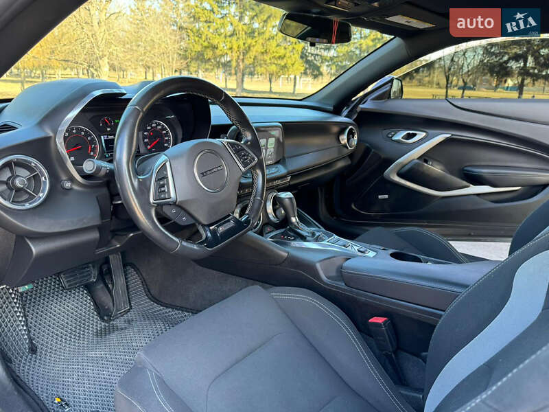 Купе Chevrolet Camaro 2017 в Ромнах