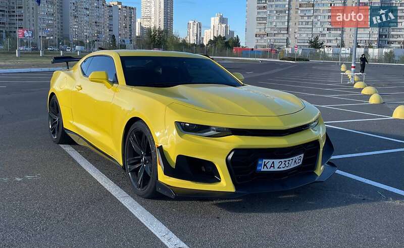 Купе Chevrolet Camaro 2017 в Киеве фото 3 Купе Chevrolet Camaro 2017 в Киеве