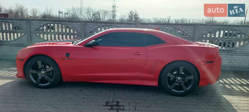 Купе Chevrolet Camaro 2013 в 