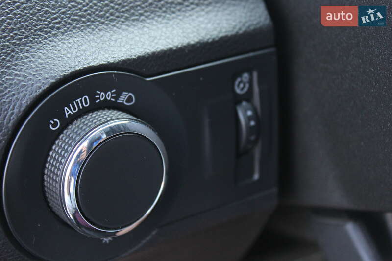 Купе Chevrolet Camaro 2014 в Дніпрі