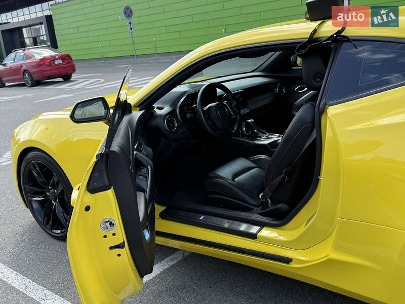 Купе Chevrolet Camaro 2016 в Києві фото 12 Купе Chevrolet Camaro 2016 в Києві