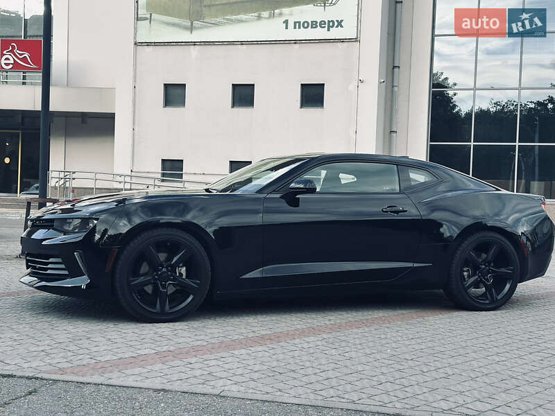 Купе Chevrolet Camaro 2017 в ��непре