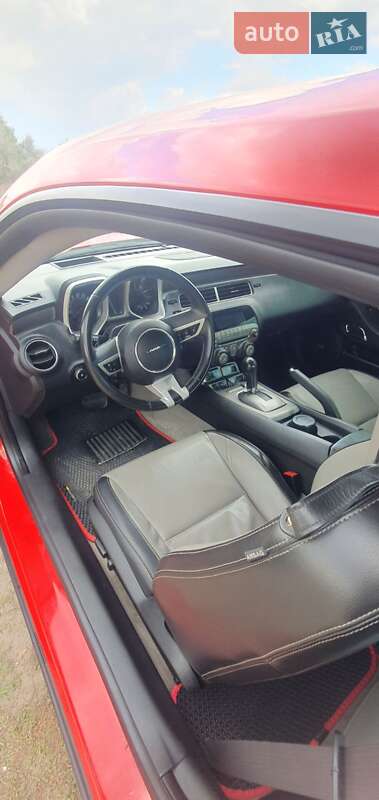 Купе Chevrolet Camaro 2011 в Дніпрі