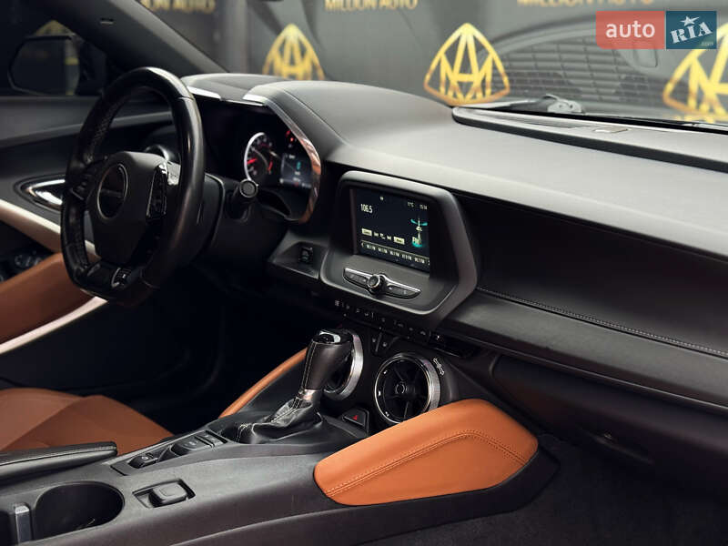 Купе Chevrolet Camaro 2016 в Киеве фото 13 Купе Chevrolet Camaro 2016 в Киеве