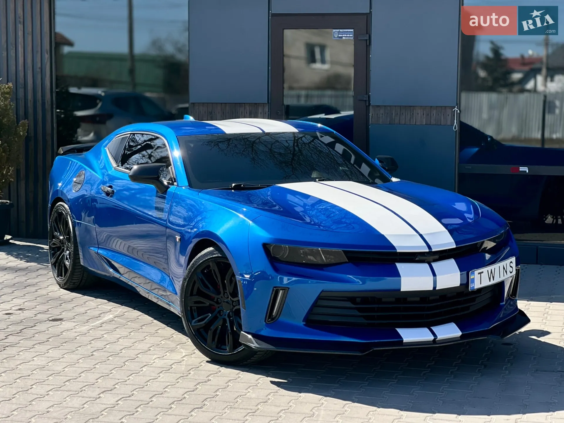 2017 Chevrolet Camaro - мініатюра 3