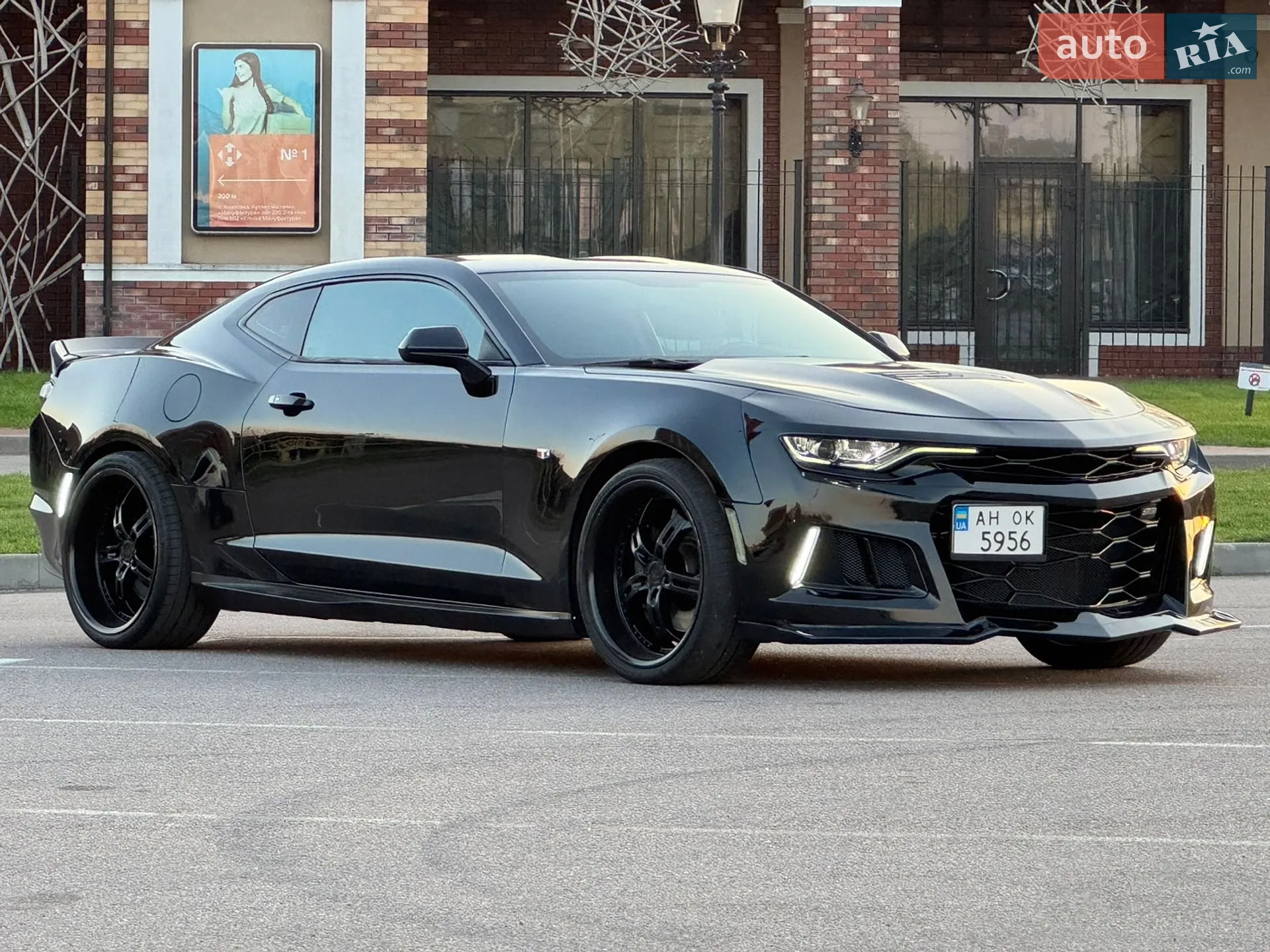2018 Chevrolet Camaro - мініатюра 4