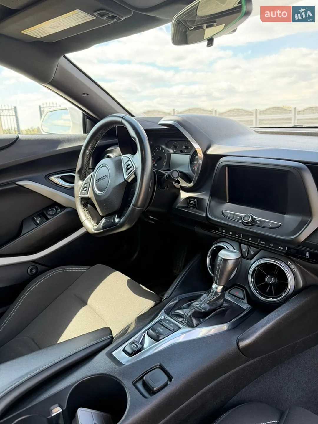 2019 Chevrolet Camaro - мініатюра 12