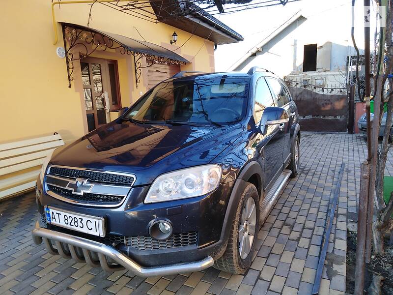 Позашляховик / Кросовер Chevrolet Captiva 2008 в 