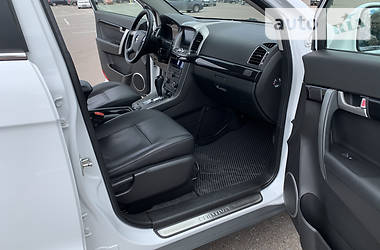 Позашляховик / Кросовер Chevrolet Captiva 2012 в 