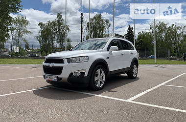 Позашляховик / Кросовер Chevrolet Captiva 2012 в 