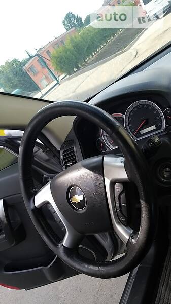 Позашляховик / Кросовер Chevrolet Captiva 2008 в Умані