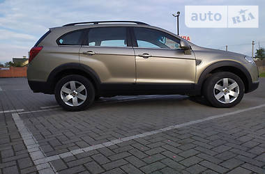 Позашляховик / Кросовер Chevrolet Captiva 2008 в 