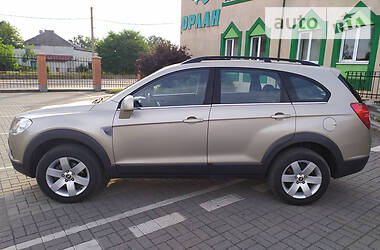 Позашляховик / Кросовер Chevrolet Captiva 2008 в 