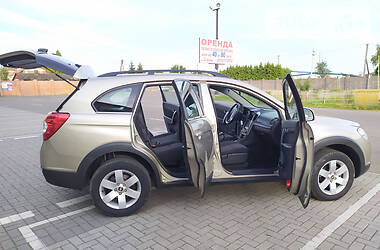 Позашляховик / Кросовер Chevrolet Captiva 2008 в 