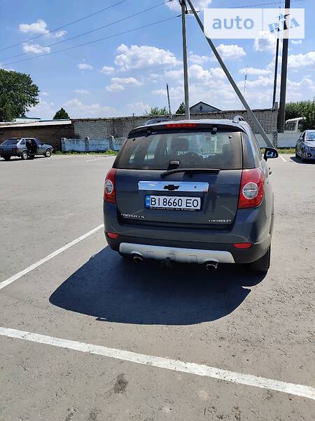Внедорожник / Кроссовер Chevrolet Captiva 2010 в Полтаве