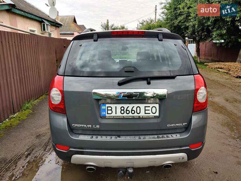 Внедорожник / Кроссовер Chevrolet Captiva 2010 в Полтаве