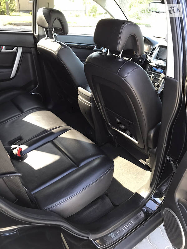 Внедорожник / Кроссовер Chevrolet Captiva 2011 в Сокале