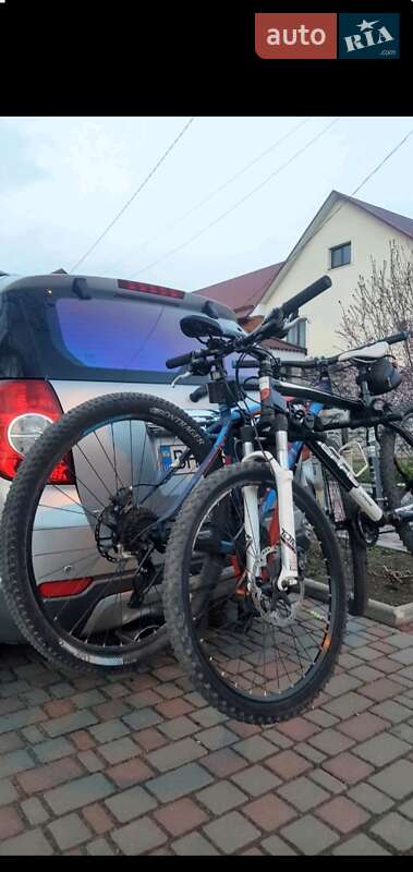 Позашляховик / Кросовер Chevrolet Captiva 2008 в Одесі