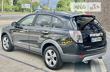 Позашляховик / Кросовер Chevrolet Captiva 2010 в Івано-Франківську