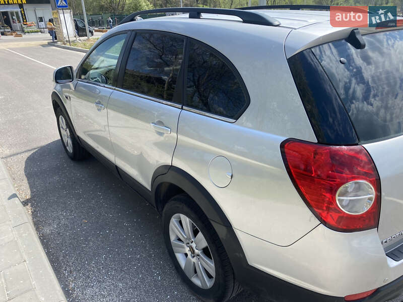 Позашляховик / Кросовер Chevrolet Captiva 2011 в Львові