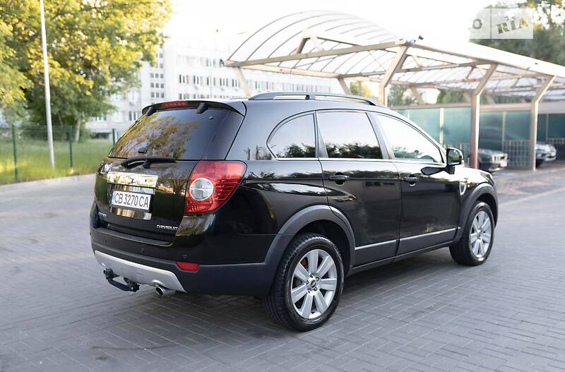 Позашляховик / Кросовер Chevrolet Captiva 2008 в Києві