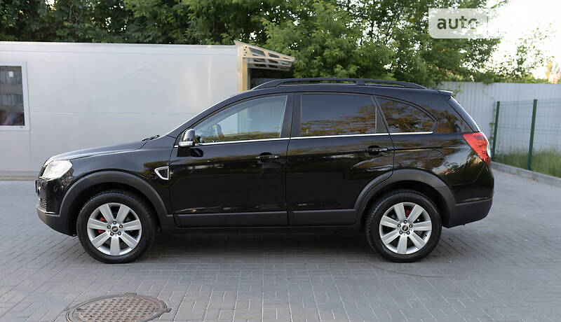 Позашляховик / Кросовер Chevrolet Captiva 2008 в Києві