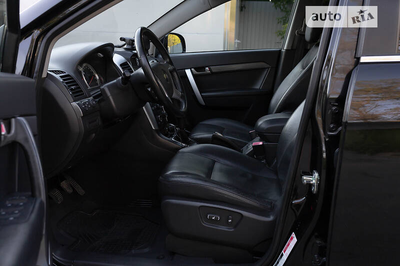 Позашляховик / Кросовер Chevrolet Captiva 2008 в Києві