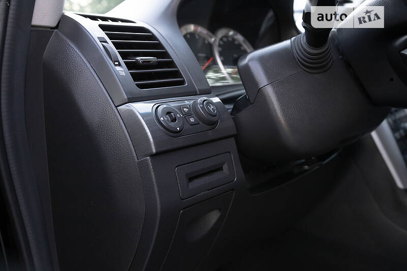 Позашляховик / Кросовер Chevrolet Captiva 2008 в Києві