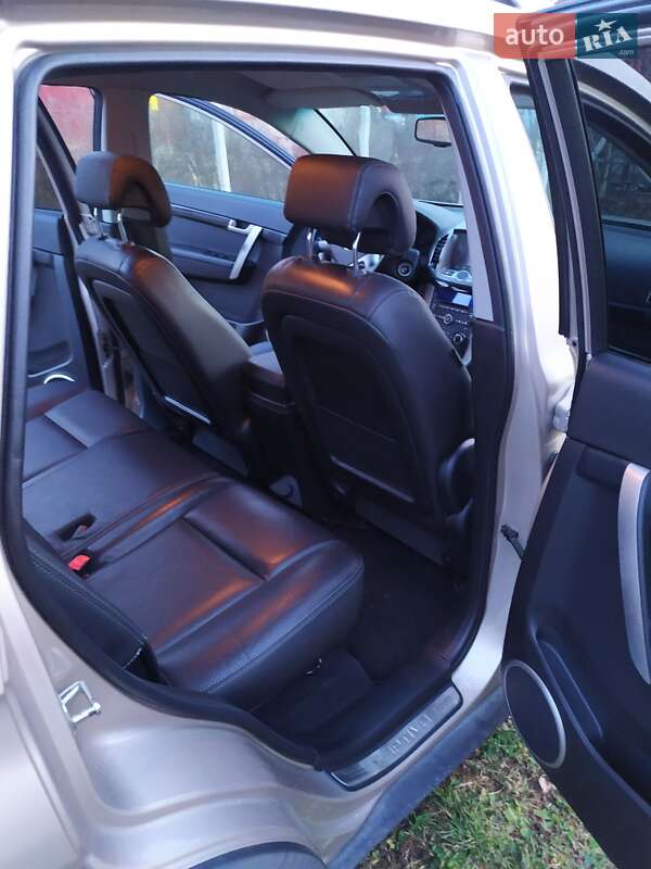 Позашляховик / Кросовер Chevrolet Captiva 2012 в Чернівцях