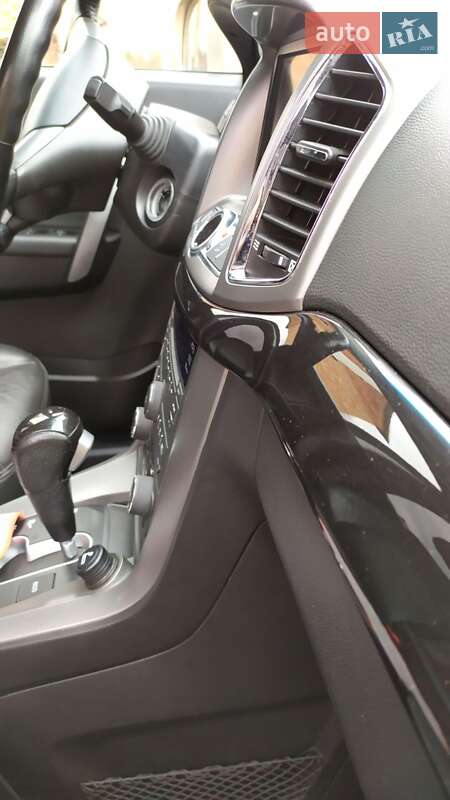 Позашляховик / Кросовер Chevrolet Captiva 2012 в Чернівцях