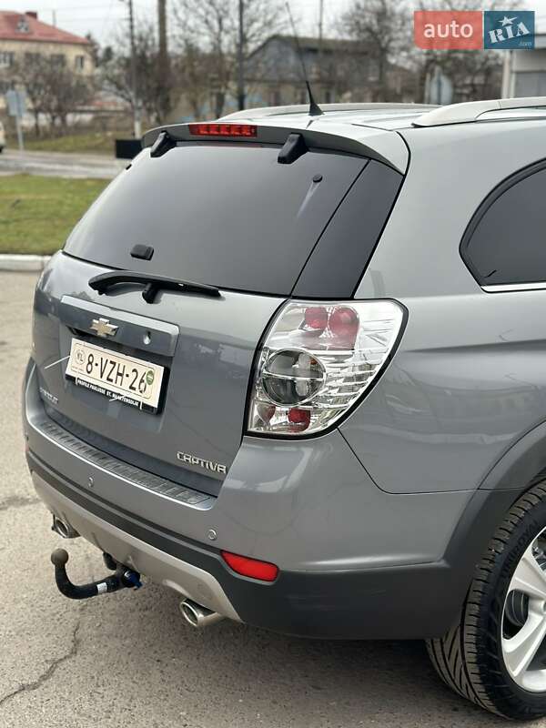 Внедорожник / Кроссовер Chevrolet Captiva 2012 в Дубно