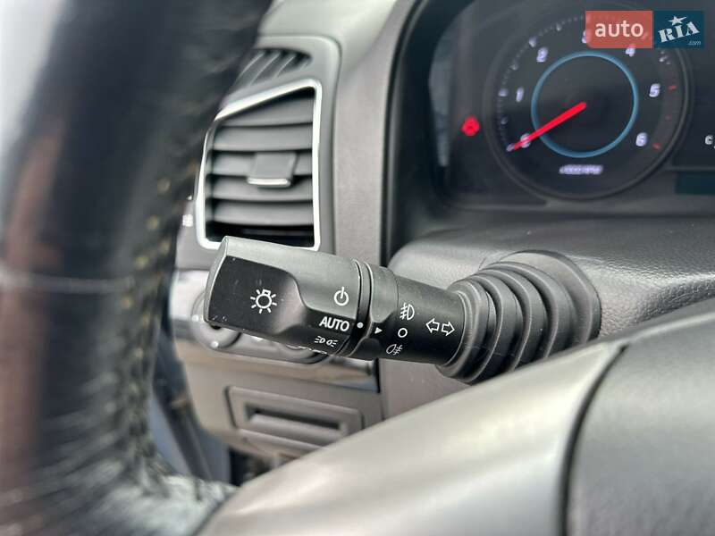 Внедорожник / Кроссовер Chevrolet Captiva 2012 в Дубно