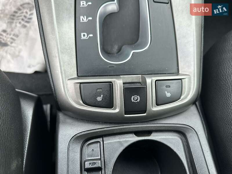 Внедорожник / Кроссовер Chevrolet Captiva 2012 в Дубно